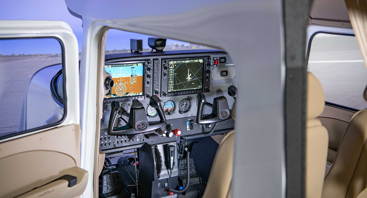 ATP Flight School Student AATD Simulator Training